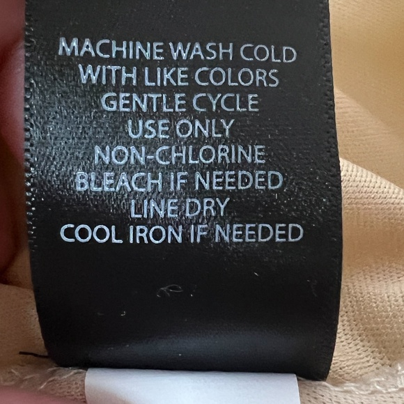 NWT Torrid Sleeveless Lace High Neck Top Sz 1X Neon‎ Yellow Summer Statement - Picture 5 of 10